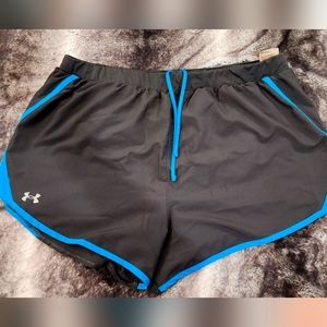 Under Armour women XXL shorts